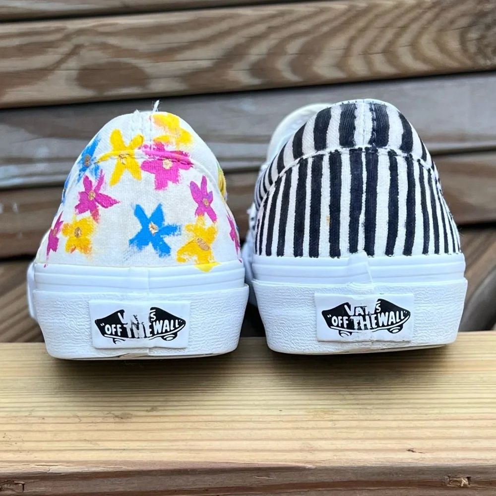 - Vans Sz 5.5 Handpainted Slip-On Sneakers! EUC!